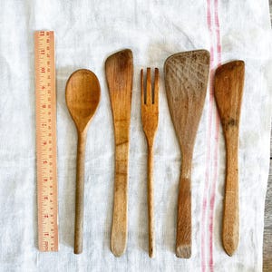 French Vintage Wooden Spoon, Spatulas, & Fork, Set of Five, French Country Cooking Utensils, Wood Utensils, Found in Provence bild 6