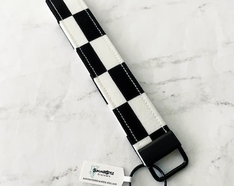 Black & White Checkered Key Fob Wristlet, 6.5in Wristlet Lanyard, Keychain Wristlet, Handmade Lanyard, SummerStyle Bracelets