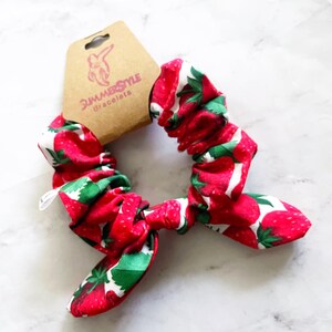 Zapakowana gumka do włosów z kokardą truskawkową, prezent truskawkowy, akcesoria do włosów, gumka do włosów z kokardą, bransoletki SummerStyle