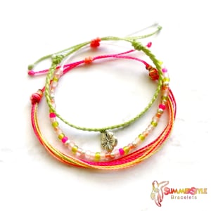 Happy Hibiscus Einstellbares wasserdichtes Armband-Pack, Blumenarmband, hawaiianischer Blumenschmuck, SummerStyle-Armbänder