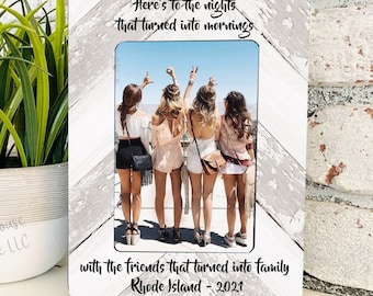 Friends frame, personalized friends, friend gift, personalized frame, friendship frame, beach frame, vacation frame, vacation gift