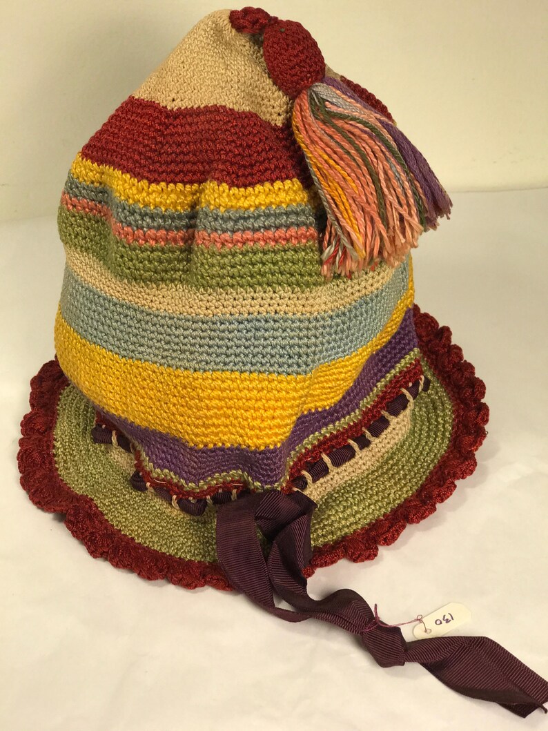 Little Girl's Knitted Cloche with Tassel & Ribbon image 4