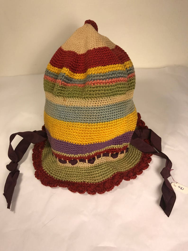 Little Girl's Knitted Cloche with Tassel & Ribbon image 5