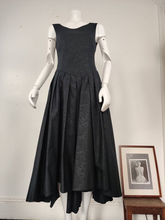 Lovely 1980s Laura Ashley Sleeveless 