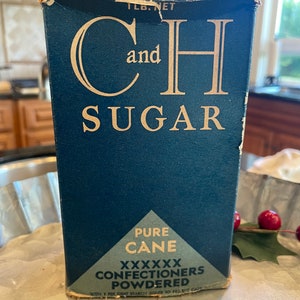 Vintage C&H Sugar Box - display