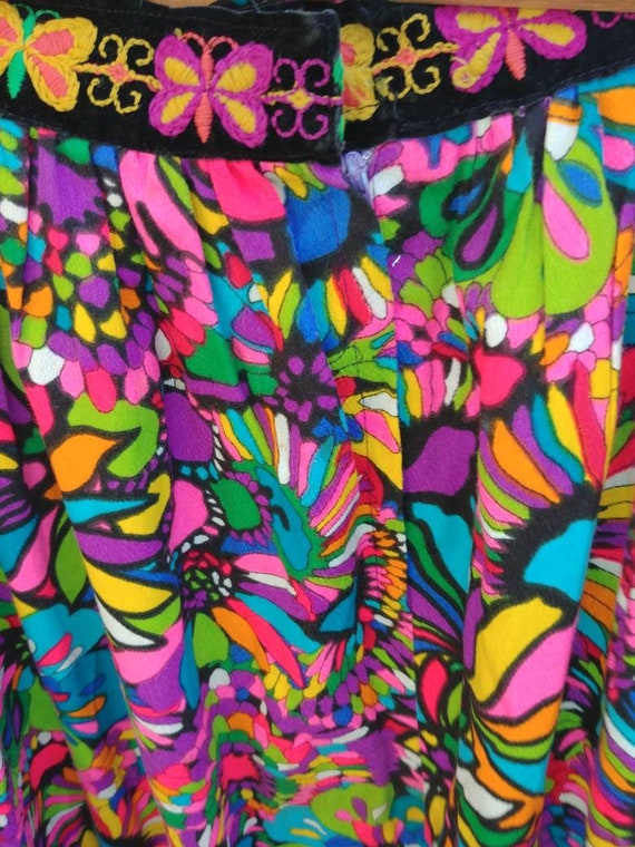 Vintage psychadelic hippy skirt // embroidered but