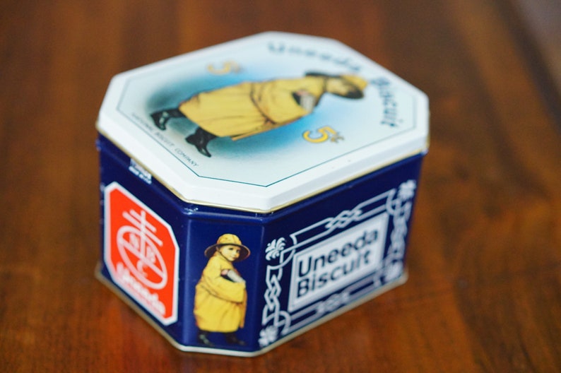 Nabisco Vintage Uneeda Biscuit Kitchen Tin Canister