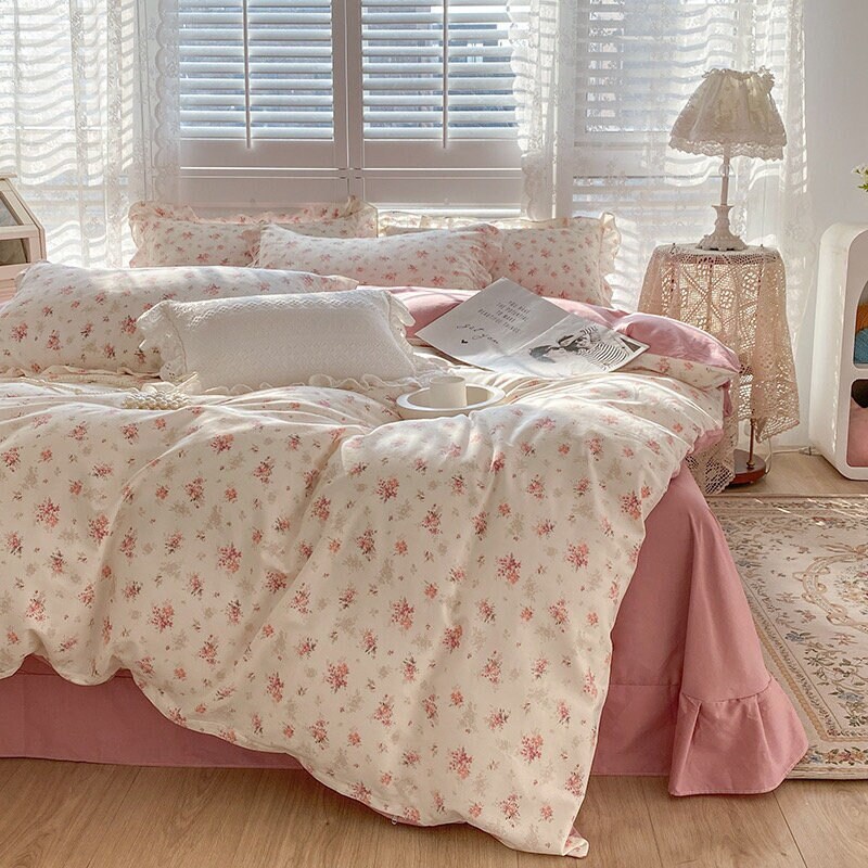 NOT OC) vintage coquette bedroom aesthetic girly room decor pink bed set  pink room aesthetic 50s
