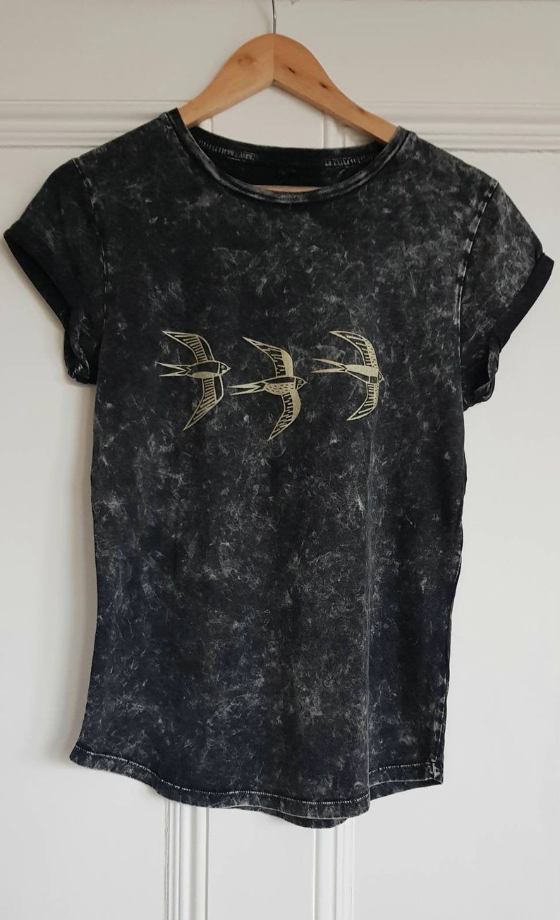 Swallow print t-shirt, womens roll sleeve t-shirt, organic cotton roll sleeve tshirt, bird print tshirt, womens handprinted tshirt, bird top Acid black & gold