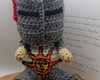 Muñeca de ganchillo Solaire Caballero Sol