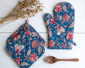  Pot Holders, Blue and White Square Floral Pattern Pot