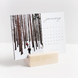 Modern Wood Photo Block: Minimalist Picture & Calendar Stand