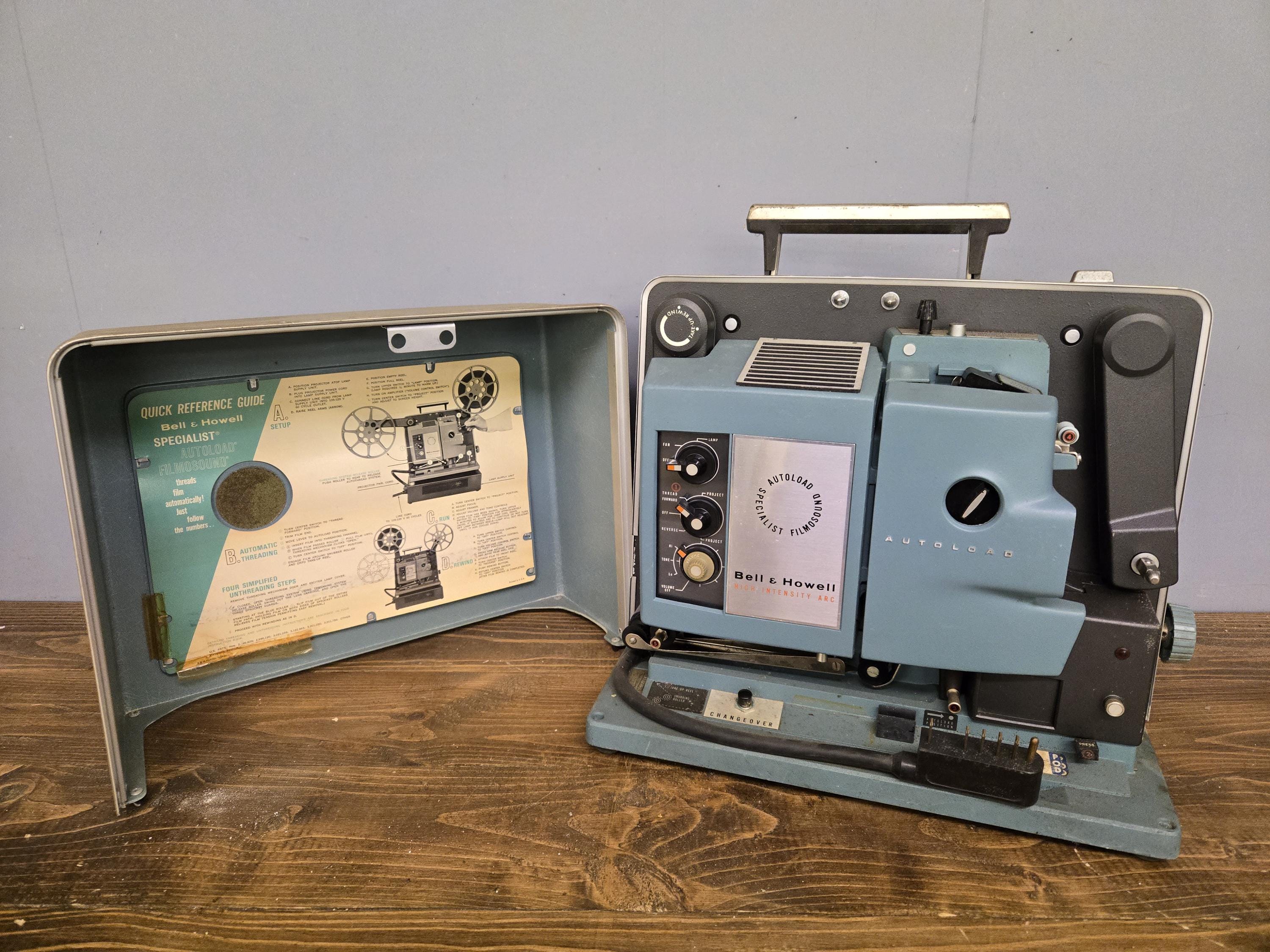 と*い様 Bell & Howell 1580　16ミリ　映写機　プロジェクター Bell & Howell 1580 16ミリ 映写機 プロジェクター ジャンク