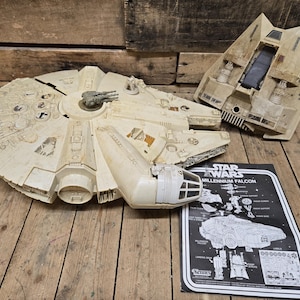 Vintage Kenner Star Wars 1978 Millenium Falcon Ship with original instructions