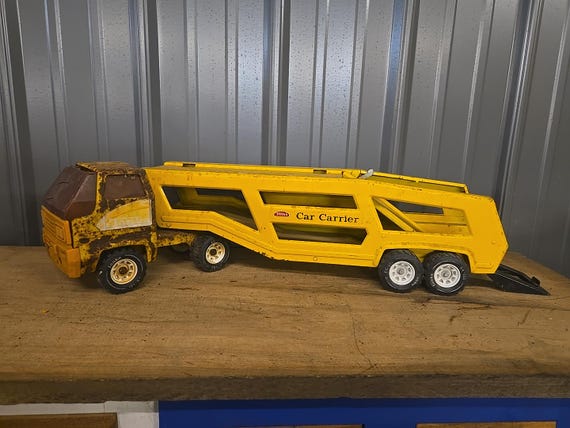 Vintage 1960's Yellow TONKA CAR CARRIER Hauler Truck & Trailer