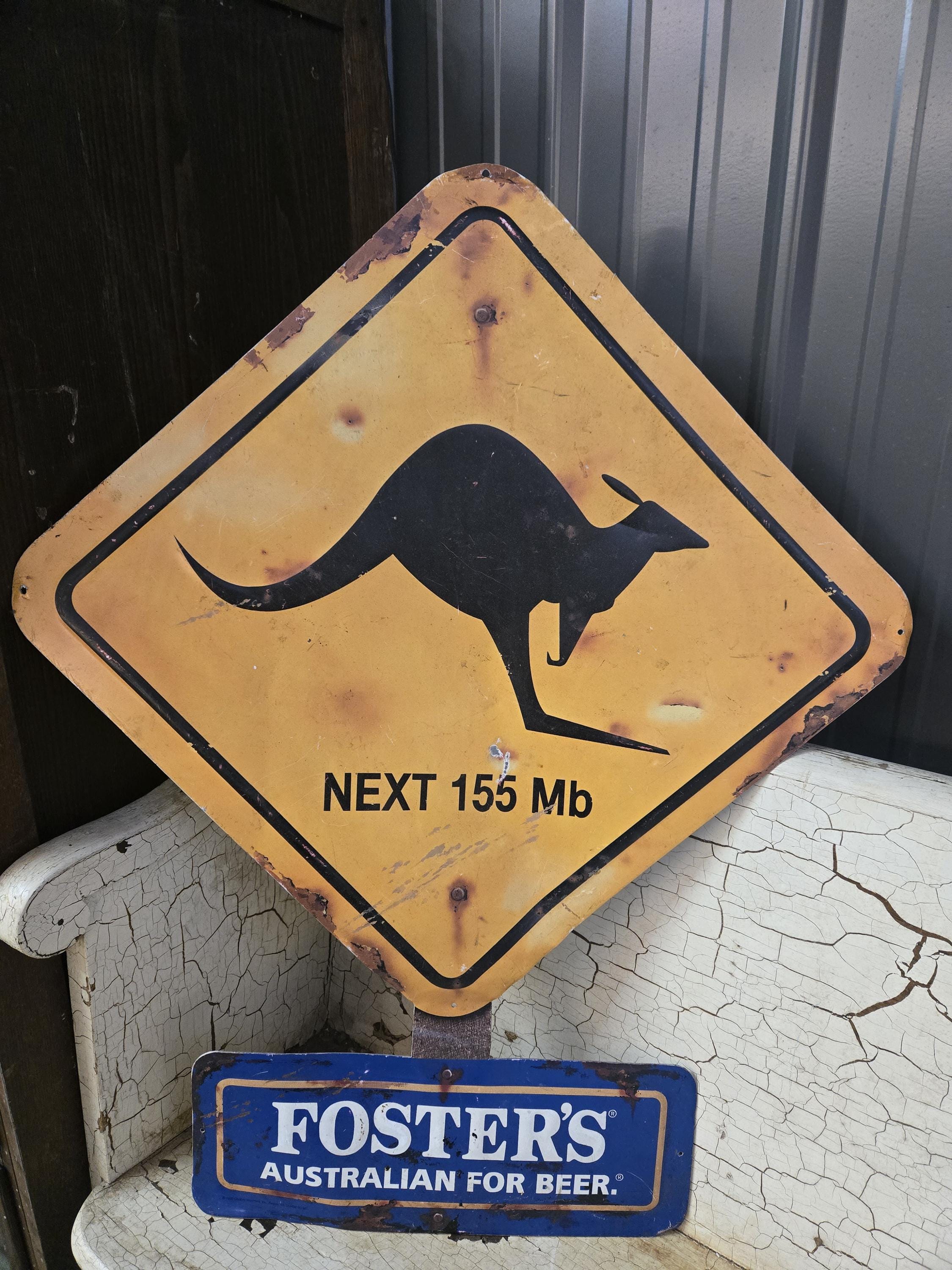 aus Kangaroo Note 輸入盤CDr 【95枚限定】 Vintage Foster's Beer Sign, Embossed Metal Kangaroo, Australian