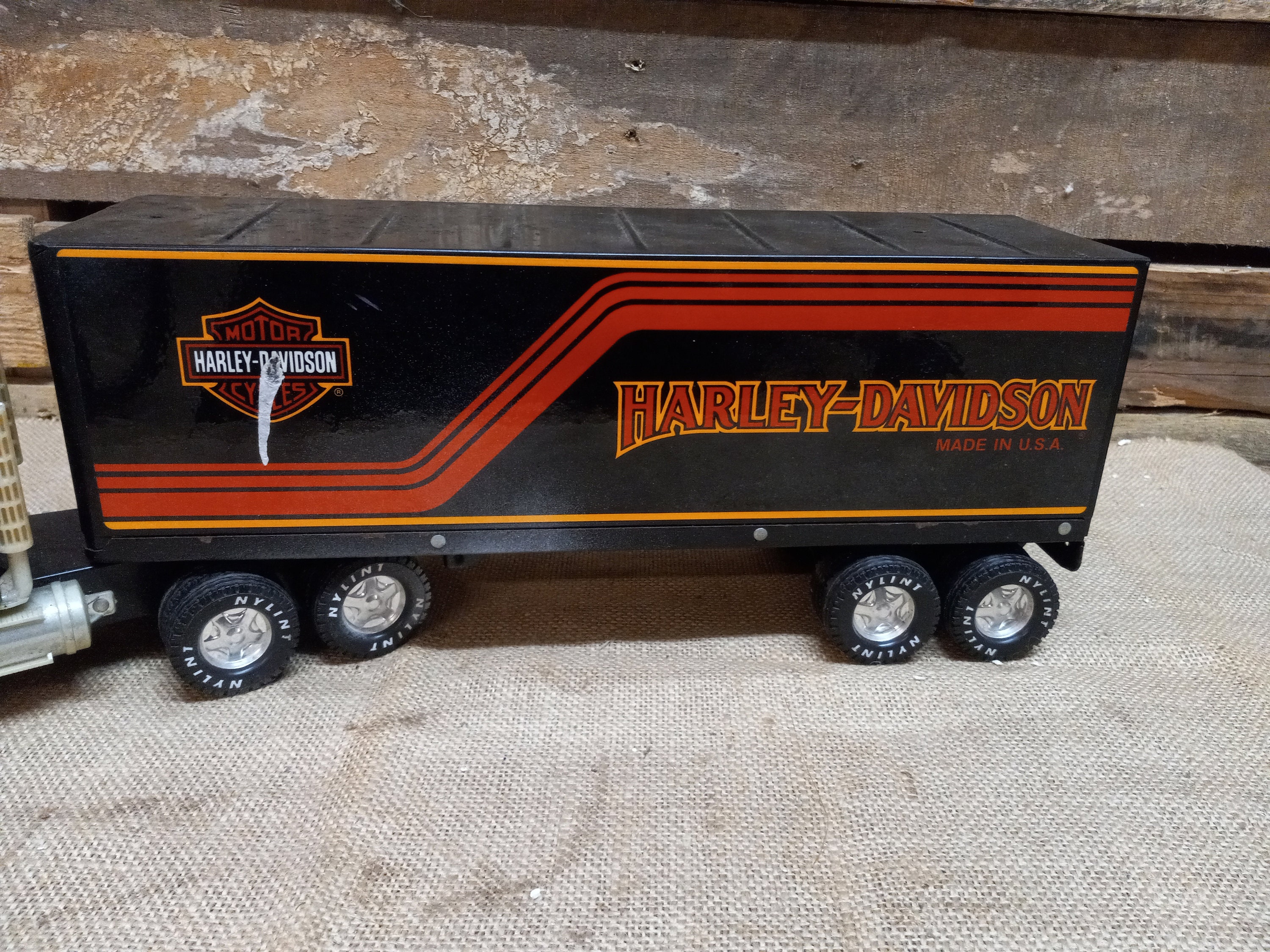 Harley davidson toy truck hotsell