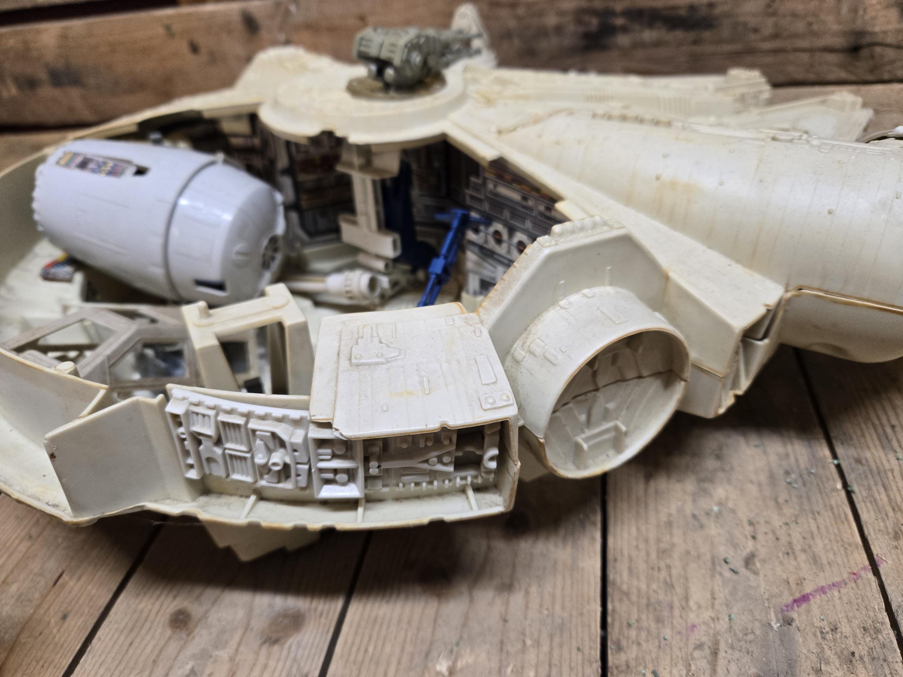 Vintage Kenner Star Wars 1978 Millenium Falcon Ship With Original