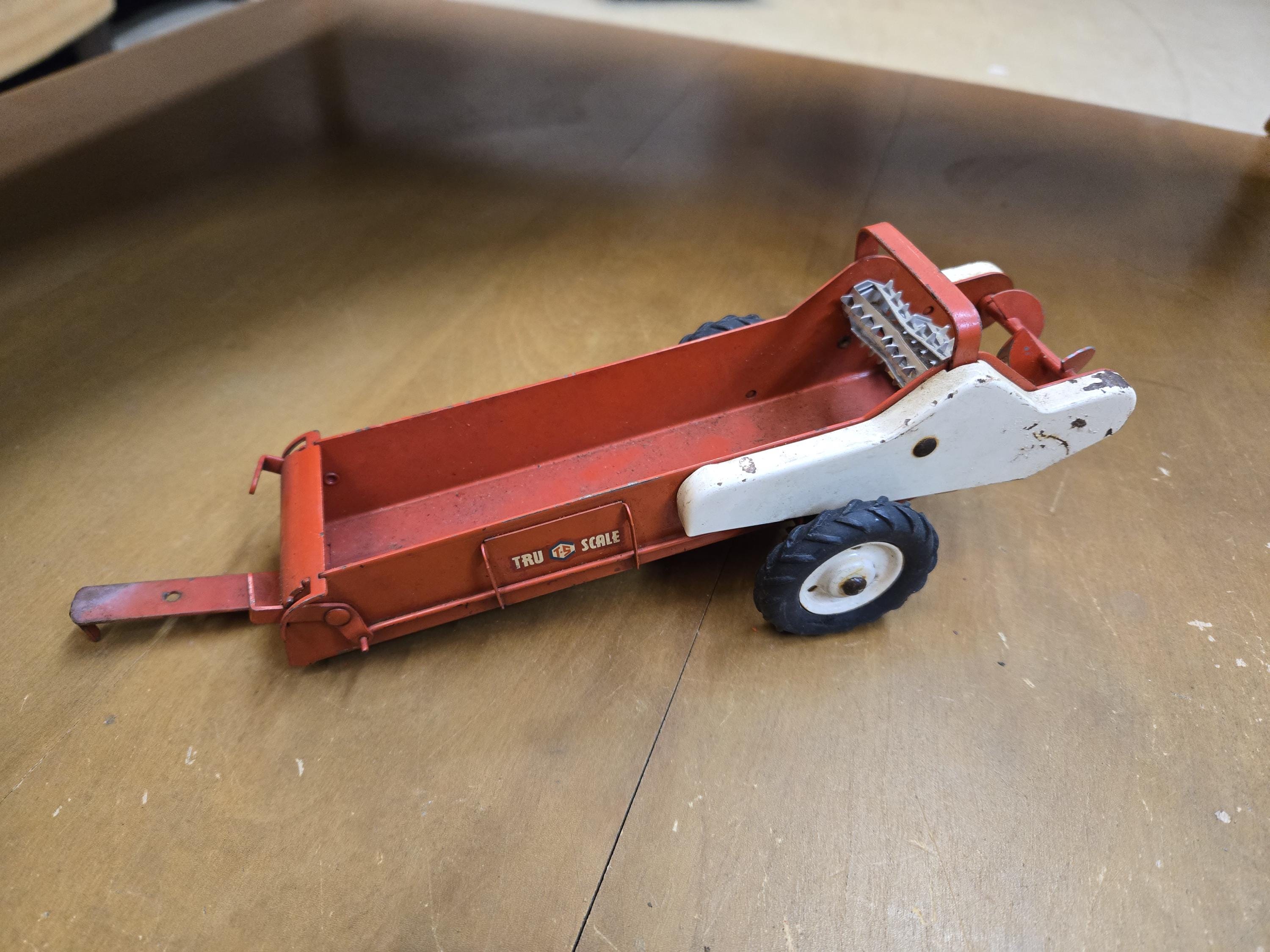 Vintage Tru Scale Red Manure Spreader With Metal Beaters Spreader
