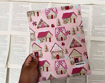 pink christmas book sleeve | winter fabrics | bookish things | bookish accessories