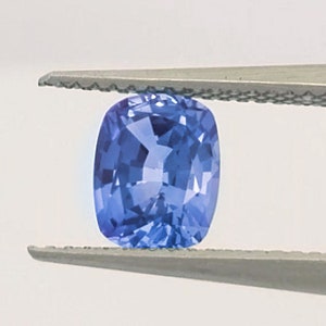 Genuine Natural 1.53 ct Blue Sapphire. Loose Ceylon Sapphire Gemstone. 7.3mm x 5.8 mm Cushion Cut Sapphire. Excellent VVS1 Clarity.