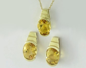 14k Yellow Gold Citrine Pendant and Earrings Set: 3.90 ct