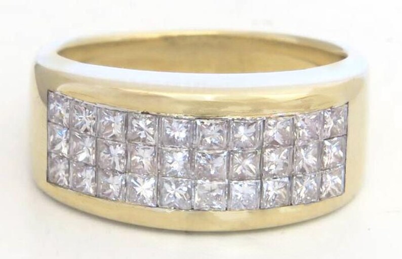 CLEARANCE Invisible Set Princess Cut Diamond Ring 14k Yellow Gold. Reg 6899USD 40% off afbeelding 2