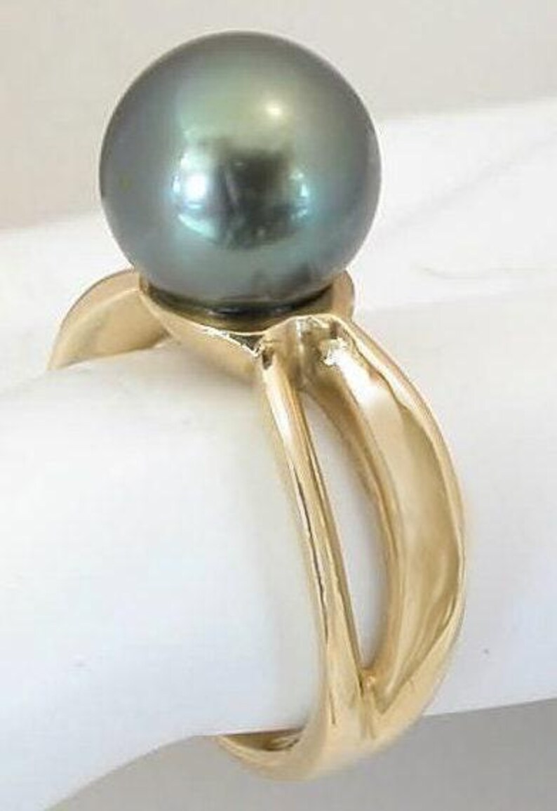 14k Yellow Gold Tahitian Pearl Ring: 10.5mm Cultured Pearl Solitaire image 4