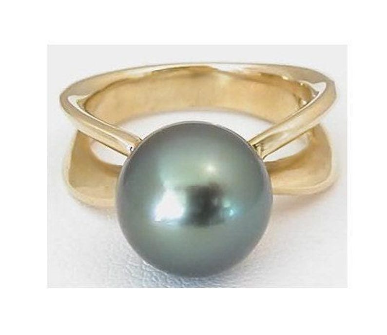14k Yellow Gold Tahitian Pearl Ring: 10.5mm Cultured Pearl Solitaire image 2