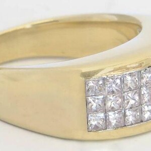 CLEARANCE Invisible Set Princess Cut Diamond Ring 14k Yellow Gold. Reg 6899USD 40% off afbeelding 3