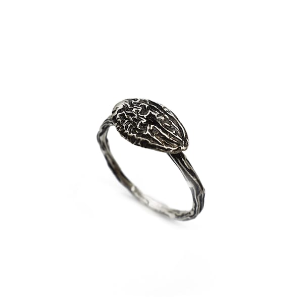 Bague noyau d’abricot et branche de vigne, bague en argent sterling, bijoux artisanaux, bague inspirée de la nature, bijoux botaniques, cadeau de bijoux spécial