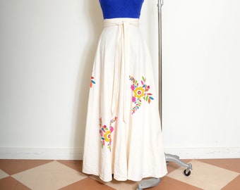 floral embroidered cotton wrap skirt made in Ecuador / vintage 70s maxi skirt / XS - small