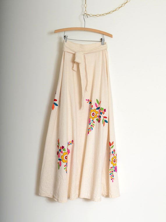 floral embroidered cotton wrap skirt made in Ecua… - image 6