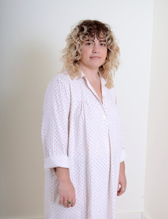 SALE / 80s White Cotton Floral Calico 