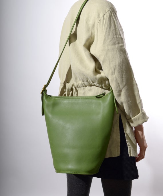 Coach Bag Crossbody Purse / Bucket Bag in Green Leather / Helen's