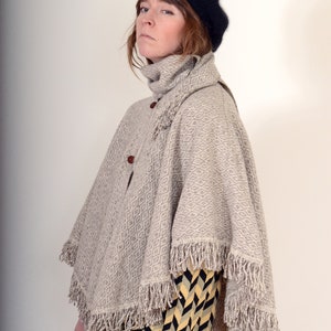 cropped wool diamond weave poncho with neck tie / 70s vintage poncho image 2