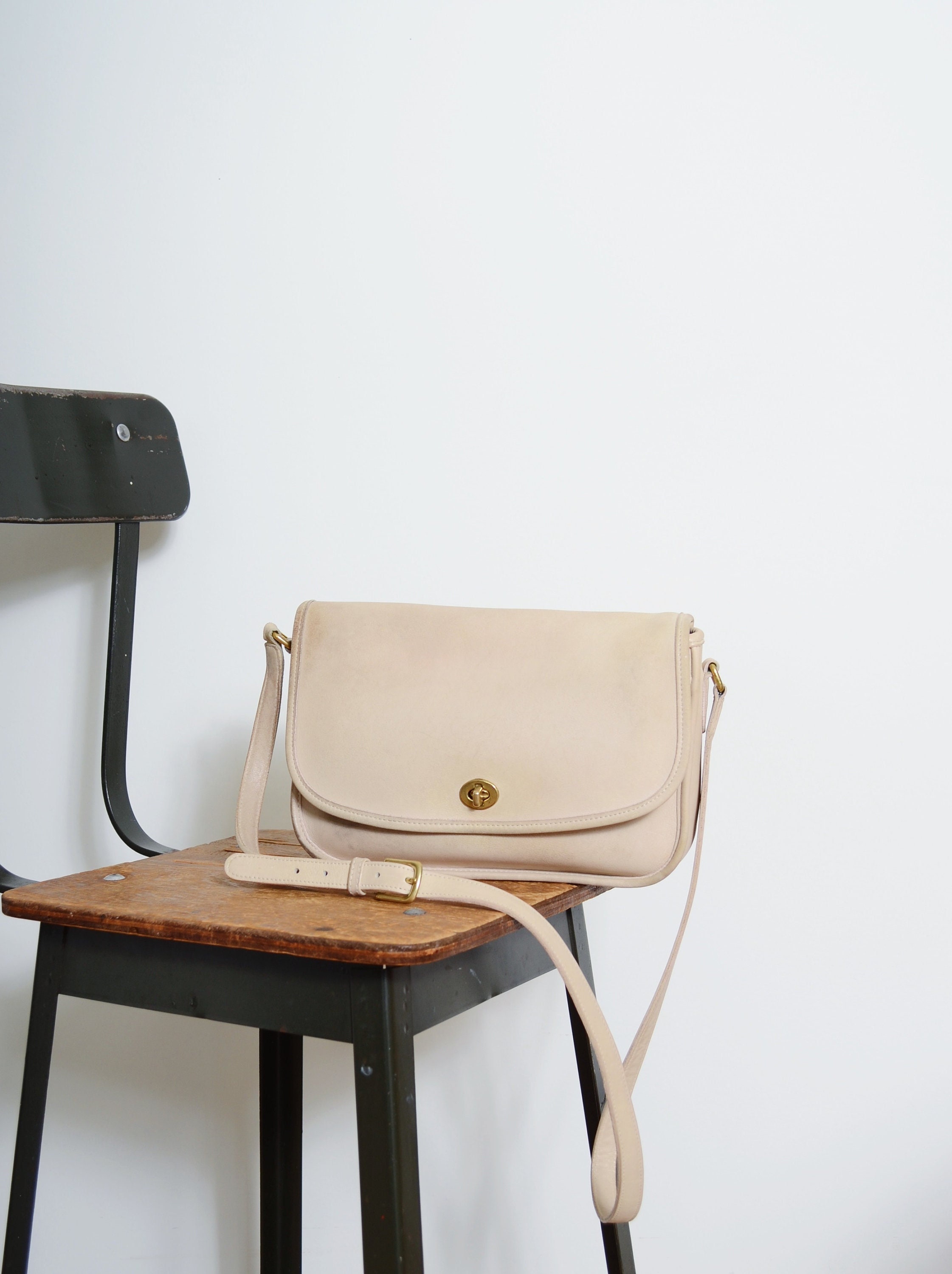 90s COACH City Bag in Bone 90s COACH City Bag in Bone