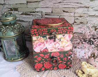 Mini chest of drawers Wooden jewelry box Storage box Jewelry box Gift Makeup drawers Desktop organizer Makeup storage chest Vintage box