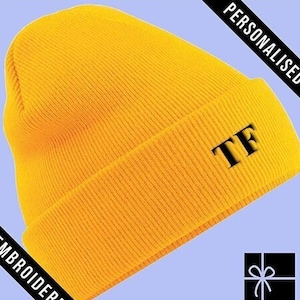 Gorro amarelo dourado personalizado, gorro inicial totalmente BORDADO com seu TEXTO PERSONALIZADO, presente de Natal personalizado, chapéu de inverno personalizado
