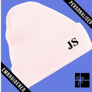 Gorro personalizado rosa bebê, gorro inicial totalmente BORDADO com seu TEXTO PERSONALIZADO, presente de Natal personalizado, chapéu de inverno personalizado