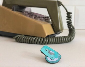 Vintage Pin Club - Snowdon Trimphone Enamel Pin Badge