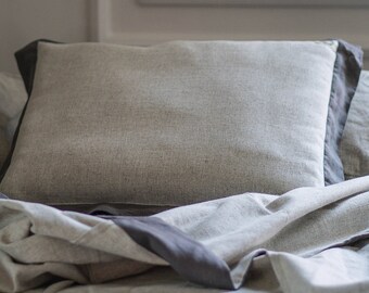 Fodere per cuscini in cotone e canapa biologica, plaid beige, arredamento boho-chic in stile rustico scandinavo.