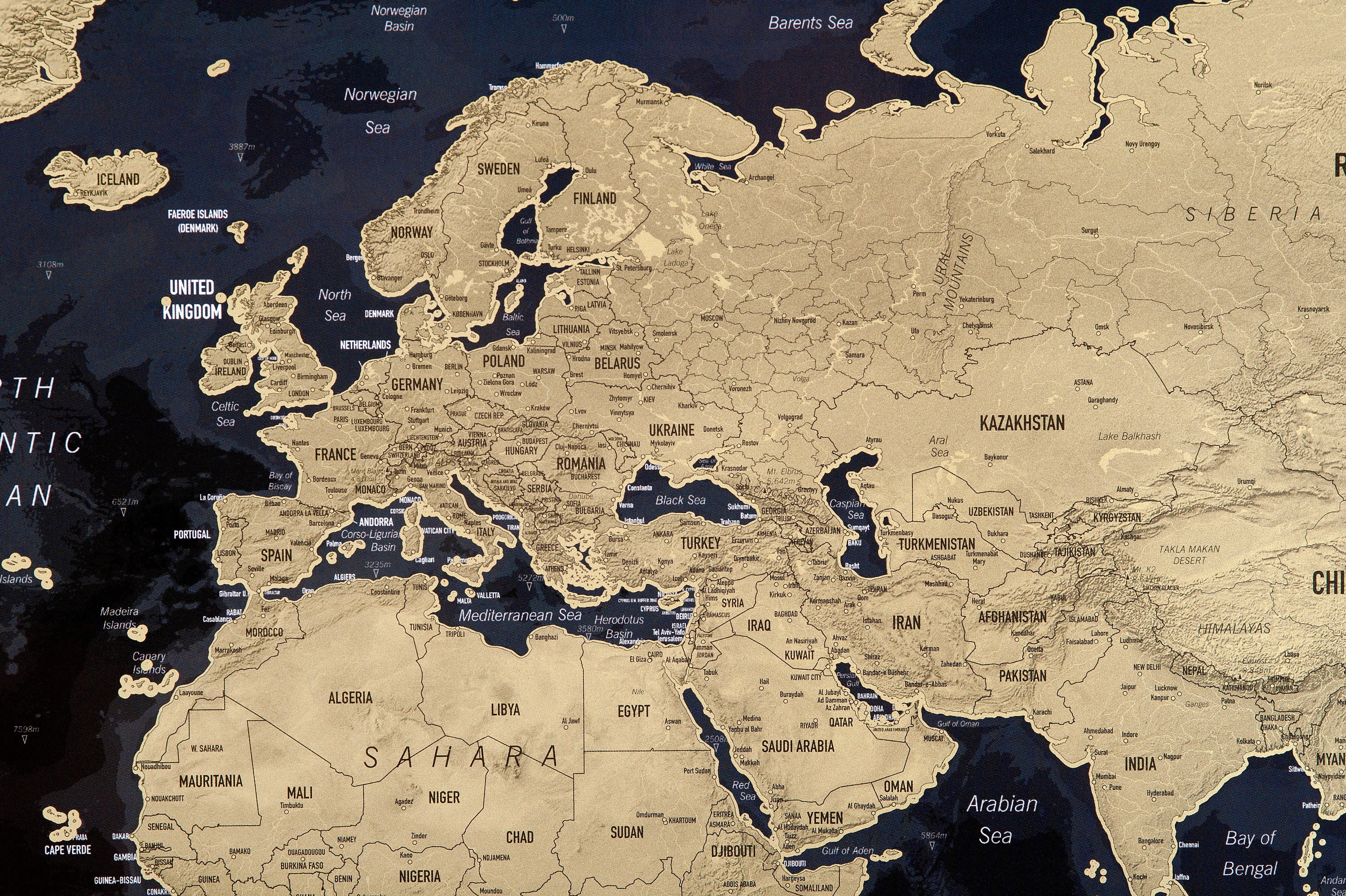 Carte du monde à gratter encadrée, cadeau de voyage idéal pour les  voyageurs, cadre noir