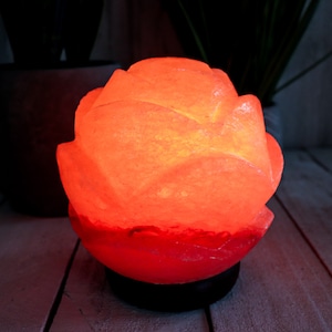 Himalayan Salt Lotus Flower Globe Lamp (7- 8 lb) 6" Height