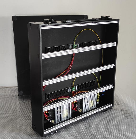 ユーロラックケース 12u 104 hp ポータブル電源 ブラック (ネジ ユーロラックケース 12u 104 hp ポータブル電源 ブラック (ネジ