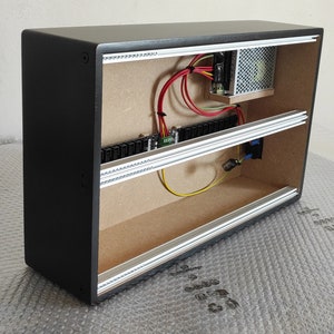 Eurorack case 6u powered black