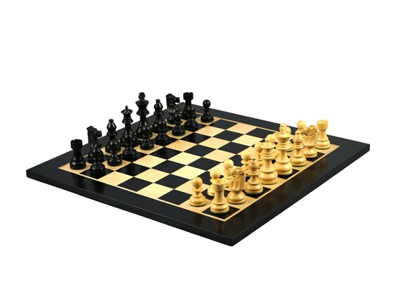 the black chess pieces in French