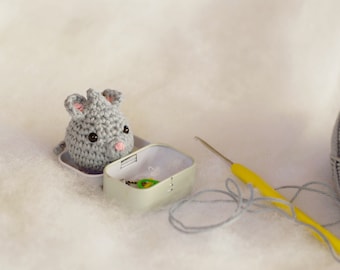 Pérez, the little mouse drop. Amigurumi kawaii. Woven keyring in the shape of a mouse. tooth fairy gift