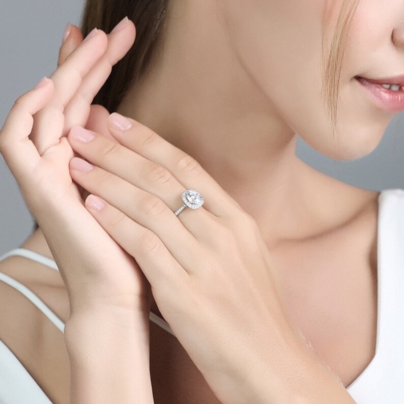 Round Cut Solitaire Gold Engagement Ring 14K Solid Gold Wedding Ring CZ Halo Ring Promise Ring Proposal Ring Minimalist Ring