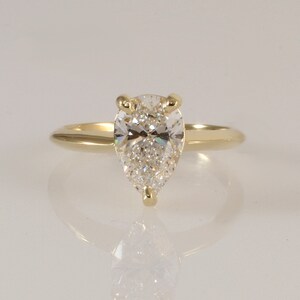 Pear Shaped Ring/ Moissanite Ring/ Dainty Promise Ring/ Wedding Ring/ Minimalist Ring/ Pear cut Moissanite/ Wedding Ring/  Pear Ring